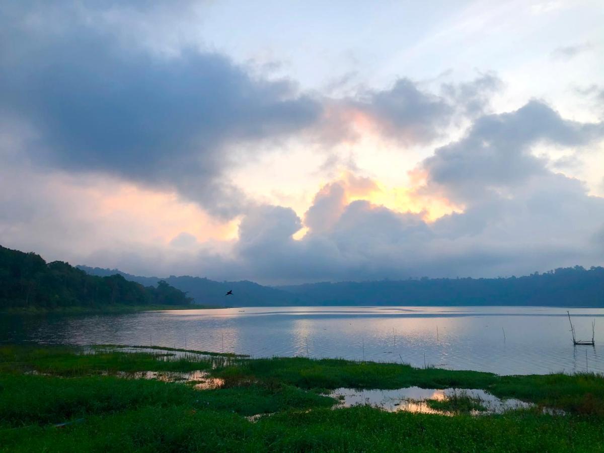 Buyan Lodge Lake View Villa بيدوغول المظهر الخارجي الصورة